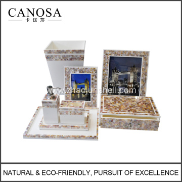 Hotel Bathroom Aceesory Set with Freshwter Shell